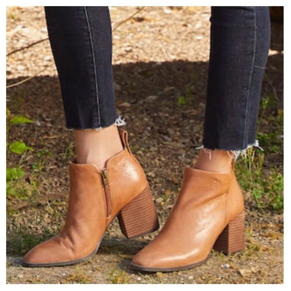 Vionic Alyssa Toffee Leather Ankle Boots Stacked Block Heel Square Toe Size 7.5
